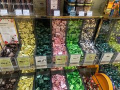 -VENCHI 闻绮(北京国贸商城店)