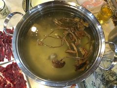 茶树菇牛排骨锅底-汕头八里香牛肉店(人民南店)
