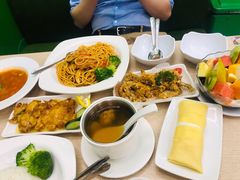 -佰搭果·广式茶餐厅(西华路店)