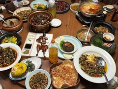 -老滇山寨•云南特色菜•地方菜•民族风情歌舞表演(金碧店)