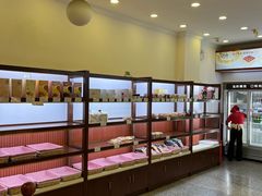 -红宝石·鲜奶小方·海派西点房(控江店)