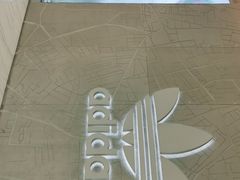 -阿迪达斯(武林银泰三叶草店)