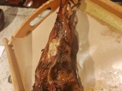 小羊腿-破瓦寒窑·地摊烤羊排