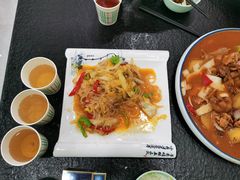 -撒拉人家.酸菜牦牛肉火锅