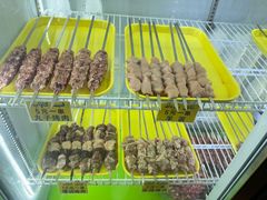 -烤肉小伙烤肉店