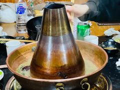 -果松木炭酸菜铜火锅·外婆参鸡汤