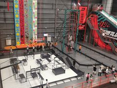 -极限PLAY运动娱乐新世界·团建派对表演休闲馆·室内高空游乐园