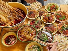 -拈签一笑黄牛肉辣卤串串
