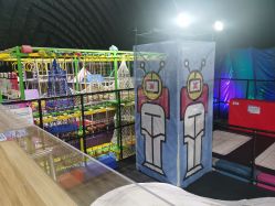 -失重星球乐园·蹦床馆(欢乐谷店)