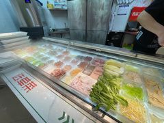 -红渡小香·牛肉麻辣香锅(车站南路店)