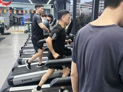 -超鹿运动(五四路恒力城店)