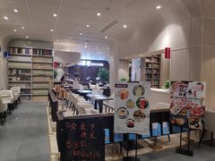 -钟书阁(群光广场店)