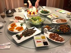 精品烤鸭-皇城根·鲁菜济南菜·吊炉烤鸭·炒鸡鱼头(济南旗舰店)