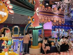 -Qmiss家庭娱乐中心(恒隆广场店)
