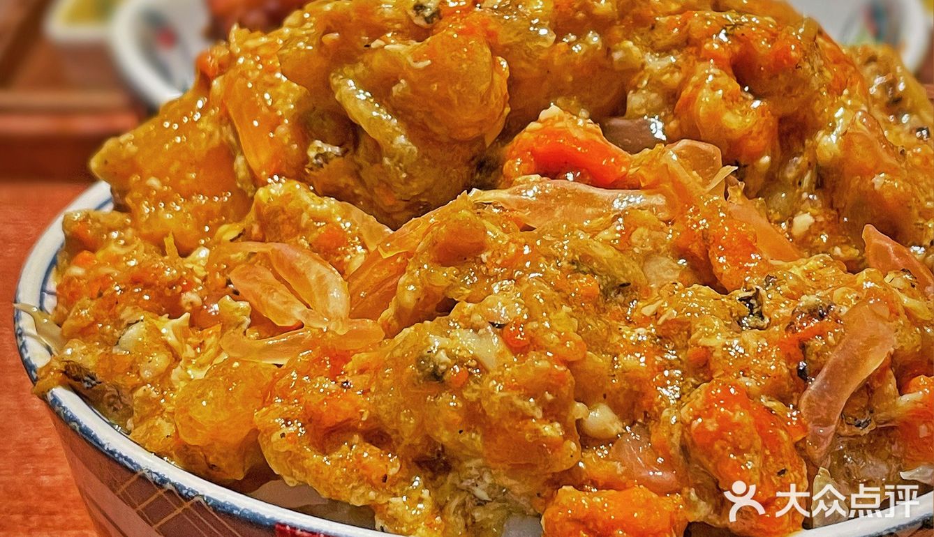 八只苏杭大闸蟹黄做成的秃黄油拌饭