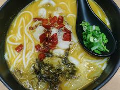 -三千粉牛肉米粉(来客茂店)