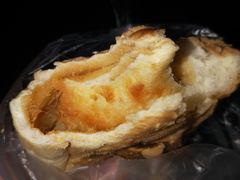 酥皮菠萝包-可颂坊(中心书城店)