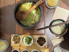 -良米山·云南野生菌过桥米线(上海首店)