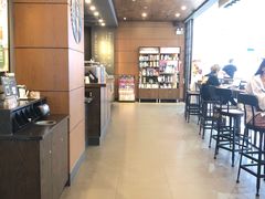 大堂-星巴克(杭州西湖银泰1F店)