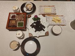 -哈啾嗨·新概念蒙餐(红星新城店)