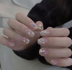 -悦指间美甲美睫