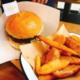 无奈只有一个胃好在离得近