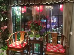 -愉肴麻辣香锅(中山路店)