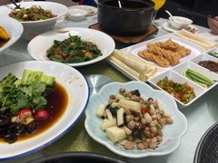 -香山湖家家宴(中山陵店)