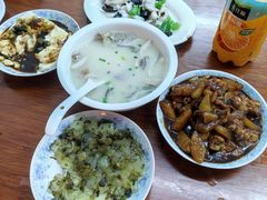 -胡子饮食店