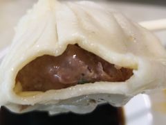 猪肉小笼-绿杨馄饨临顿路店