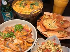 -大头虾越式风味餐厅(光明广场店)