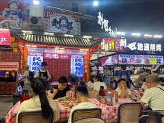 -刘姐啤酒鱼民族演艺餐厅(西街总店)