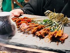 -何师烧烤Pro ·江湖川菜·小龙虾·精酿(太古里旗舰店)