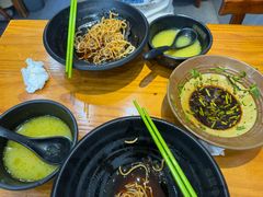 -志权牛肉面(灵山路店)