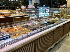 面包甜点陈列柜-巴黎贝甜(常德路店)