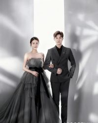 -雪中彩影婚纱摄影·微光艺术中心