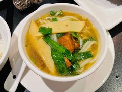 云南野生菌米线-南蛮子(进贤路店)