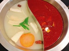 鸳鸯锅底-吴记老锅底麻辣火锅(福州路店)