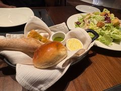 -恰餐厅及酒吧 CHAR Bar & Grill (北京丽都皇冠假日店)