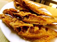 炸偏口鱼-方城小吃店