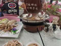 -范饭椰林川湘味海鲜·椰子鸡(三亚湾椰梦长廊店)