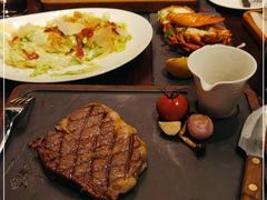 -恰餐厅及酒吧 CHAR Bar & Grill (北京丽都皇冠假日店)