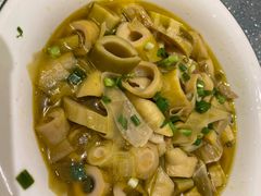 -松沪名灶·豆浆鱼头·新上海菜(飞航吾悦广场店)