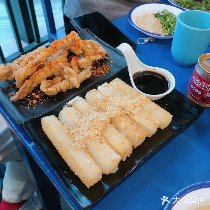 马路边边老成都串串香(星耀城店)黄金酥肉图片