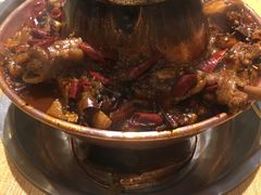 -超越炭火牛蛙火锅鸡(河东店)