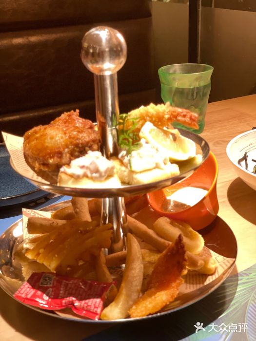 绿茵阁(中华广场店)海陆空小食拼盘图片