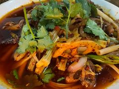 火爆牛舌-小杨翘脚牛肉
