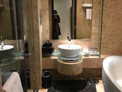 -绍兴鉴湖君澜大酒店