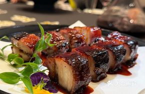 Caramelized Crispy Black Pork Belly