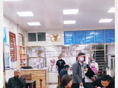 大堂-胡家包子·清真(大众巷店)